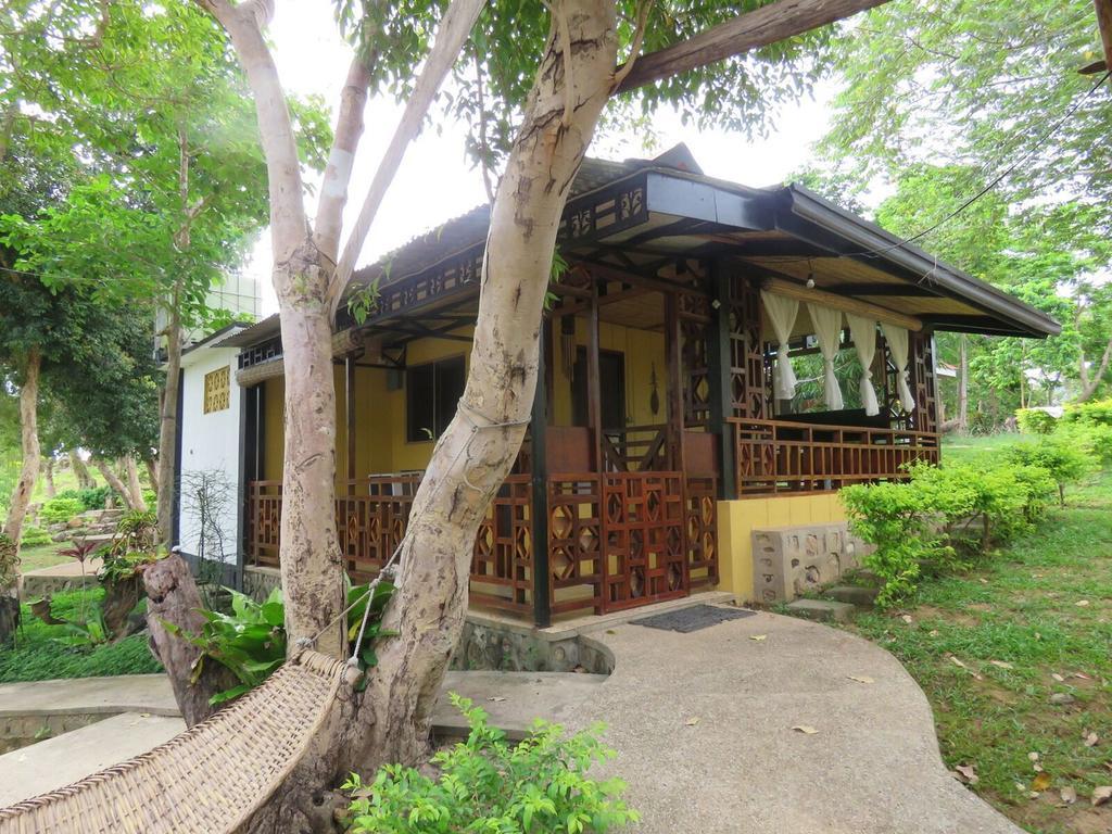 Villa Khadine Grand Vista Resort Coron Pokoj fotografie
